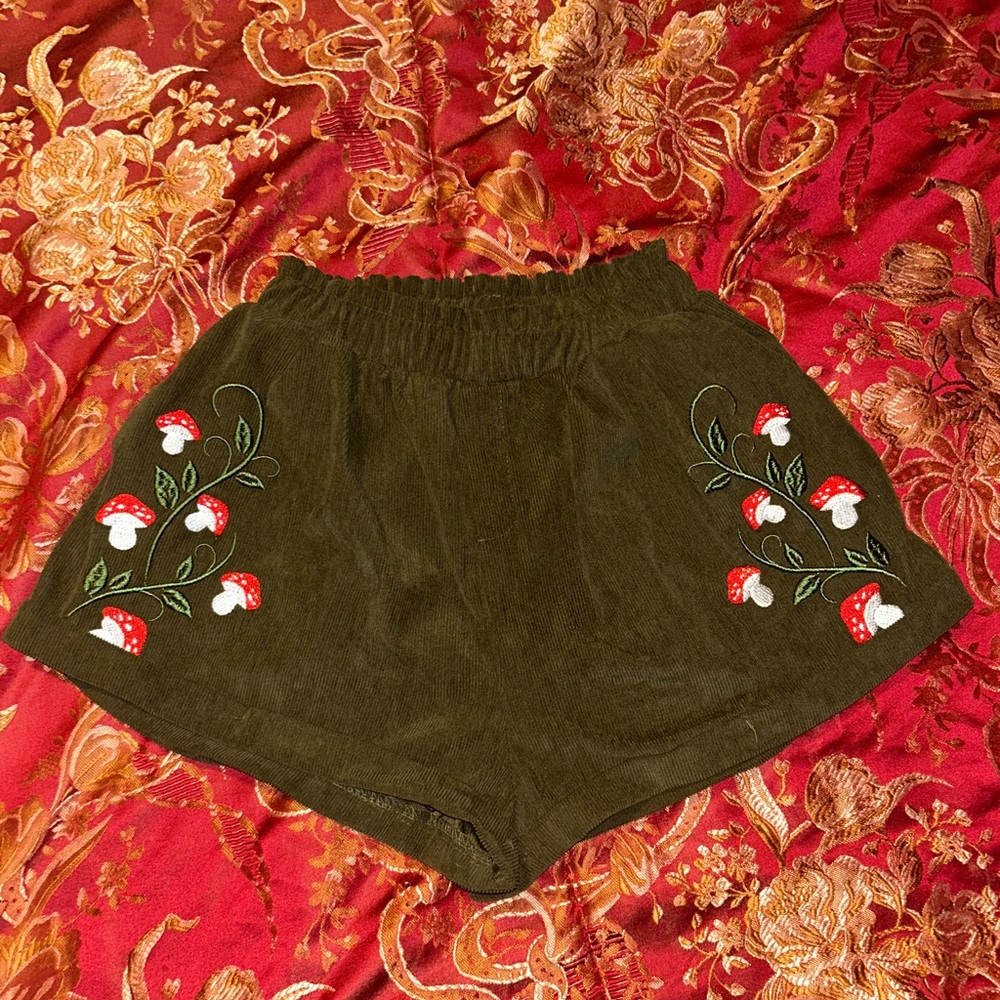 ROMWE Green Corduroy Mushroom Shorts